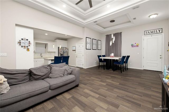 3421 Dessert Inn Drive, Edinburg, TX 78541