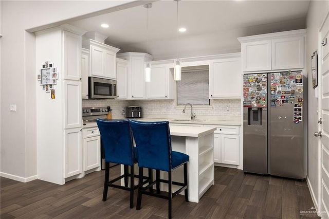 3421 Dessert Inn Drive, Edinburg, TX 78541