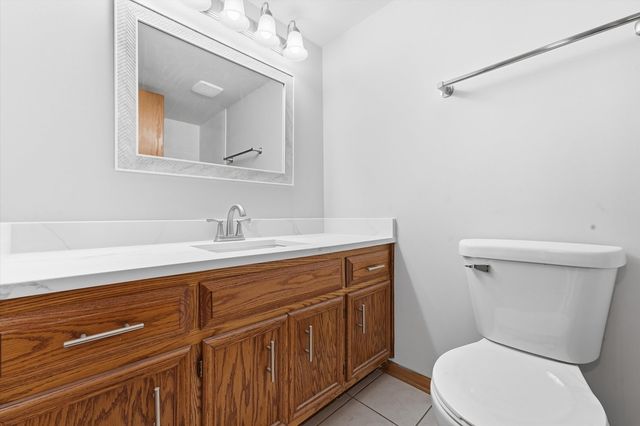 4910 134th Court 101, Crestwood, IL 60418