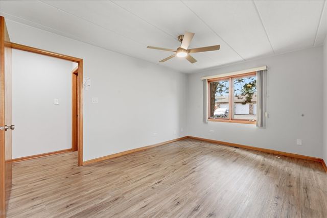 4910 134th Court 101, Crestwood, IL 60418