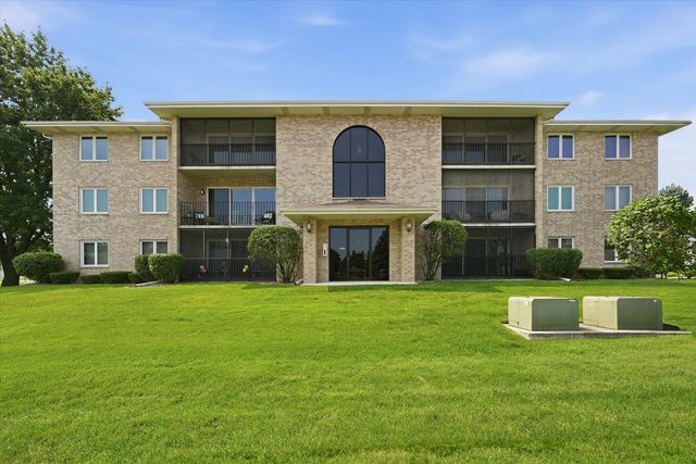 4910 134th Court 101, Crestwood, IL 60418