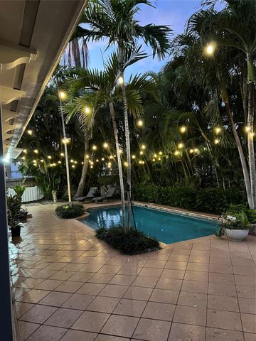 909 Turner Rd, Delray Beach, FL 33483