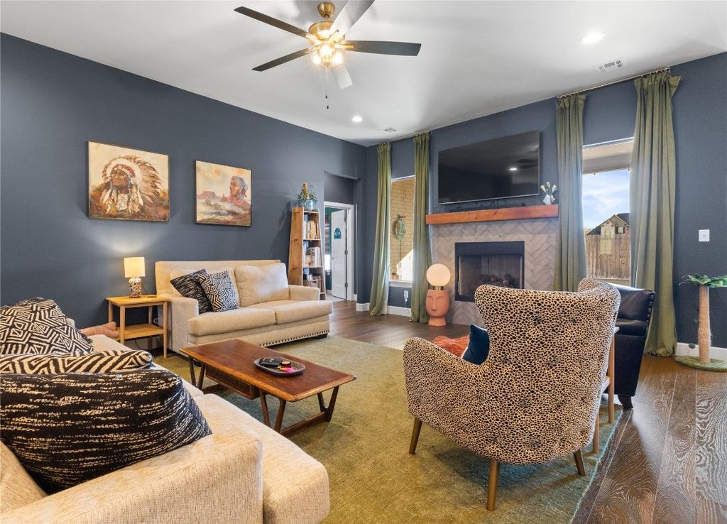 2802 Cloud Nine Circle, Weatherford, OK 73096