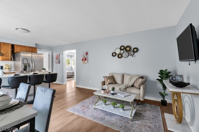 424 Bartlett St, Roselle Boro, NJ 07203
