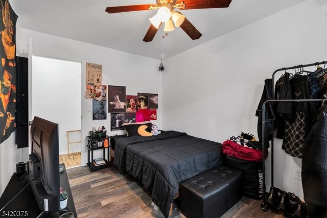 424 Bartlett St, Roselle Boro, NJ 07203