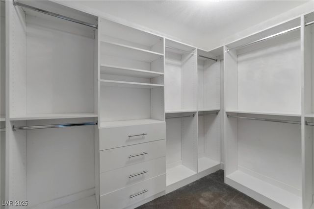 6012 Chessington Avenue, Las Vegas, NV 89131