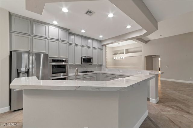 6012 Chessington Avenue, Las Vegas, NV 89131