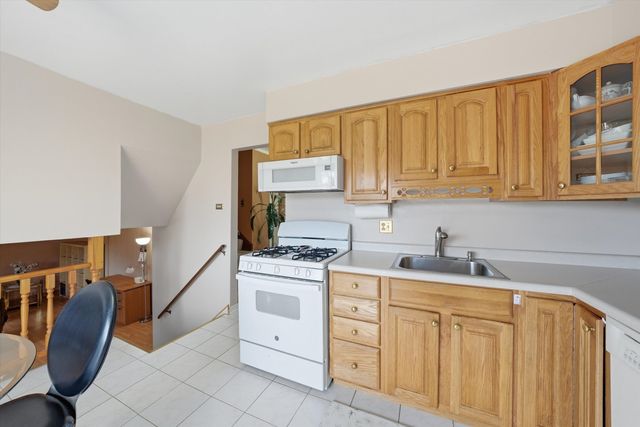 6252 157th Street, Oak Forest, IL 60452