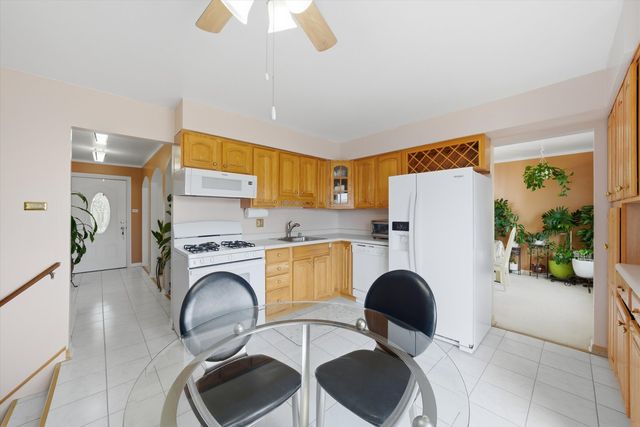 6252 157th Street, Oak Forest, IL 60452