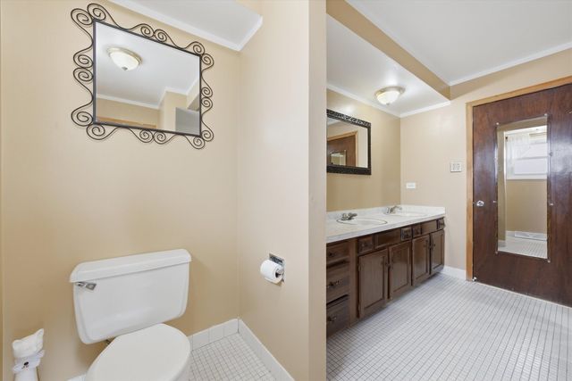 6252 157th Street, Oak Forest, IL 60452