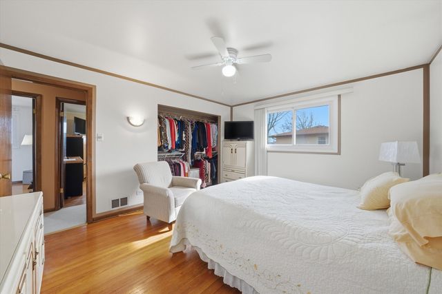 6252 157th Street, Oak Forest, IL 60452