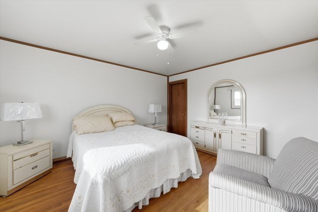 6252 157th Street, Oak Forest, IL 60452