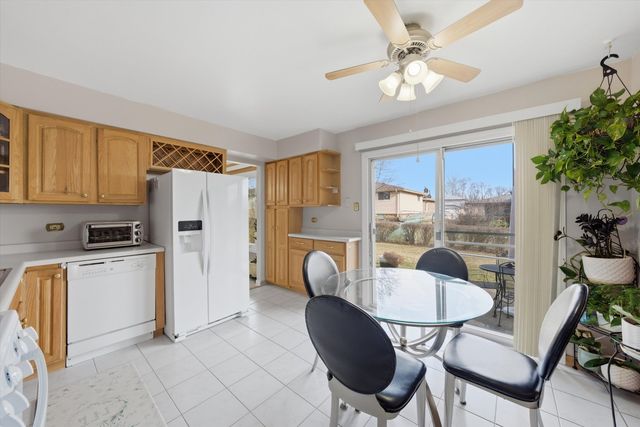 6252 157th Street, Oak Forest, IL 60452