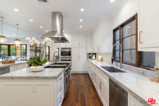 305 S June Street, Los Angeles, CA 90020