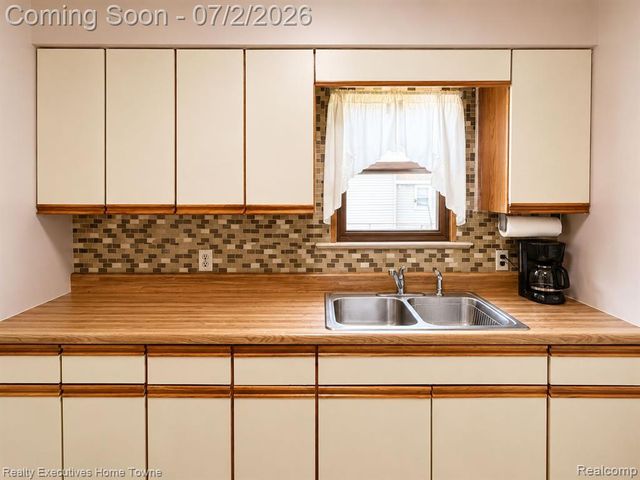 6621 Bunker Road, Burtchville, MI 48059