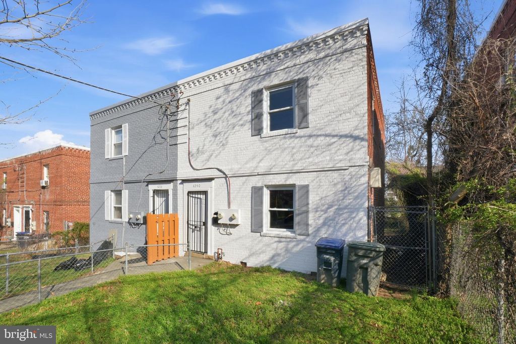 4240 FOOTE ST NE, Washington, DC 20019