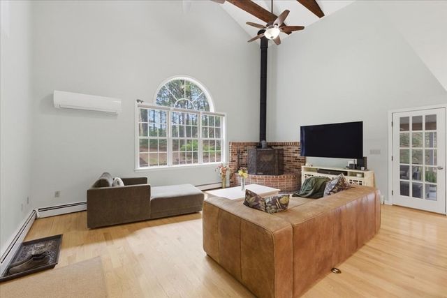 46 King St, Norfolk, MA 02056