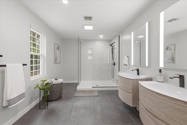 46 King St, Norfolk, MA 02056