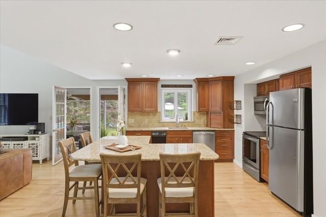 46 King St, Norfolk, MA 02056