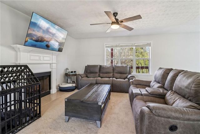 3382 Summit Glen Drive, Loganville, GA 30052