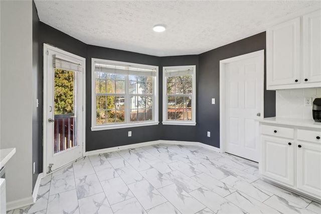 3382 Summit Glen Drive, Loganville, GA 30052