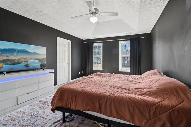 3382 Summit Glen Drive, Loganville, GA 30052