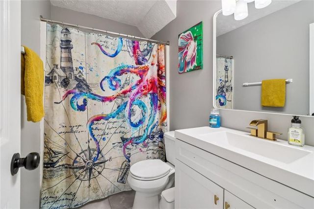 3382 Summit Glen Drive, Loganville, GA 30052