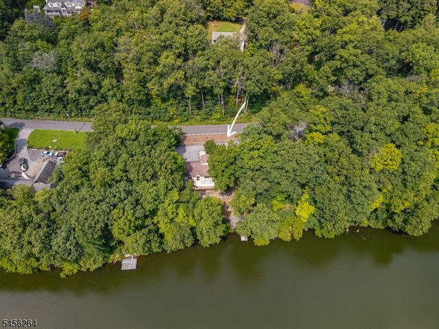 42 W Shore Dr, Vernon Twp., NJ 07462