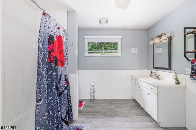 42 W Shore Dr, Vernon Twp., NJ 07462