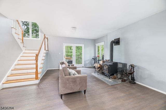 42 W Shore Dr, Vernon Twp., NJ 07462