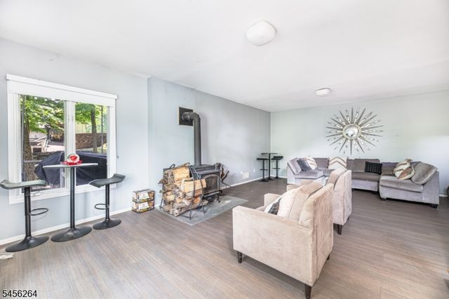 42 W Shore Dr, Vernon Twp., NJ 07462
