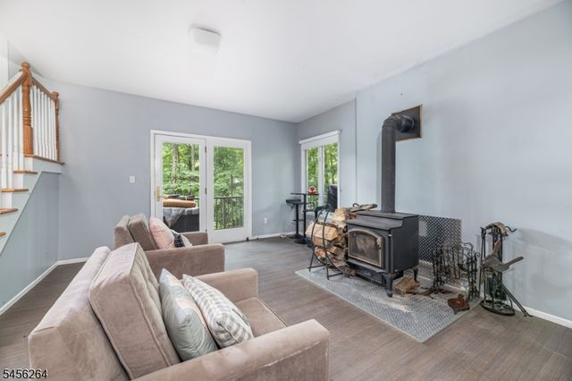 42 W Shore Dr, Vernon Twp., NJ 07462