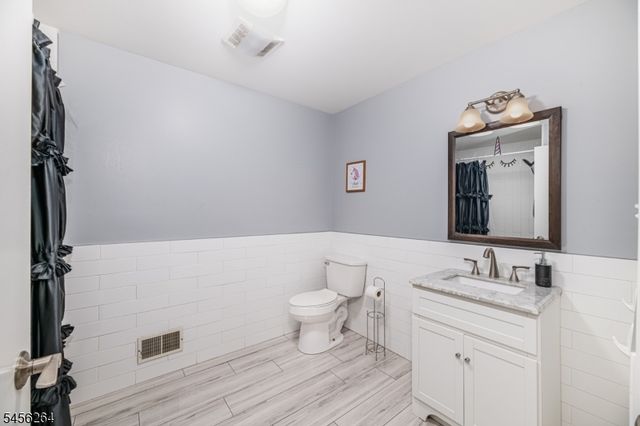 42 W Shore Dr, Vernon Twp., NJ 07462