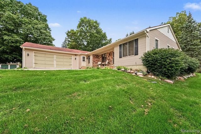 107 Michelle Drive, Romeo, MI 48065