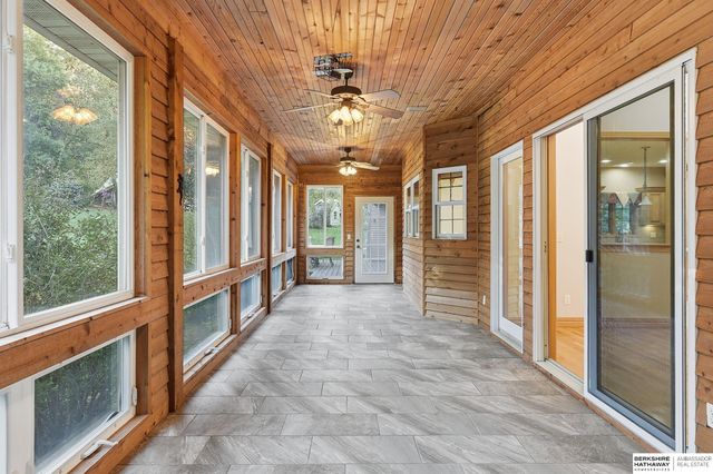 10669 Oak Park Lane, Blair, NE 68008