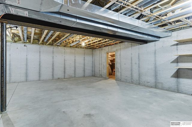 10669 Oak Park Lane, Blair, NE 68008