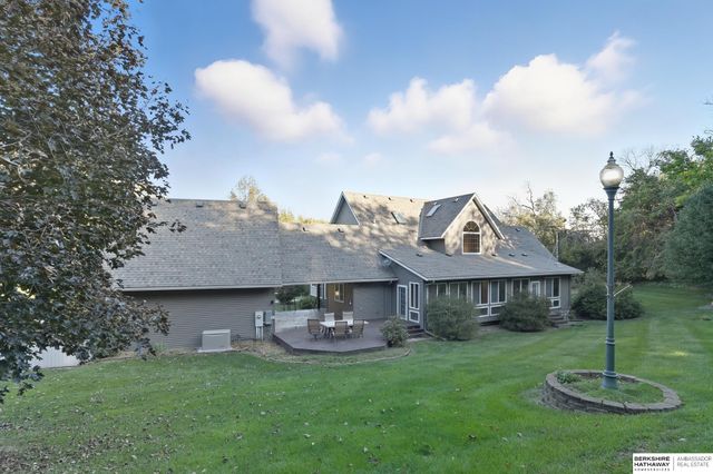 10669 Oak Park Lane, Blair, NE 68008