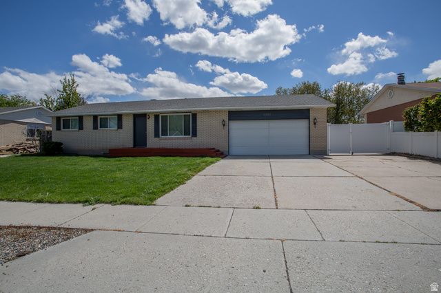 3305 W PAULA ANN ST, Taylorsville, UT 84129