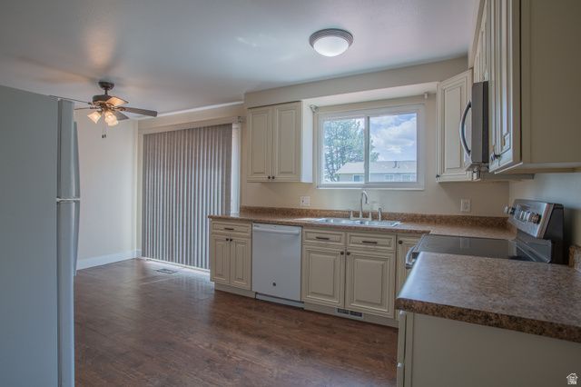 3305 W PAULA ANN ST, Taylorsville, UT 84129