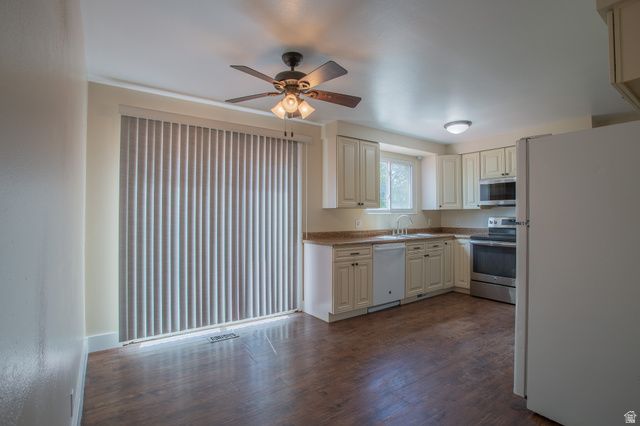 3305 W PAULA ANN ST, Taylorsville, UT 84129