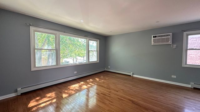 5404 N Central Avenue 2, Chicago, IL 60630