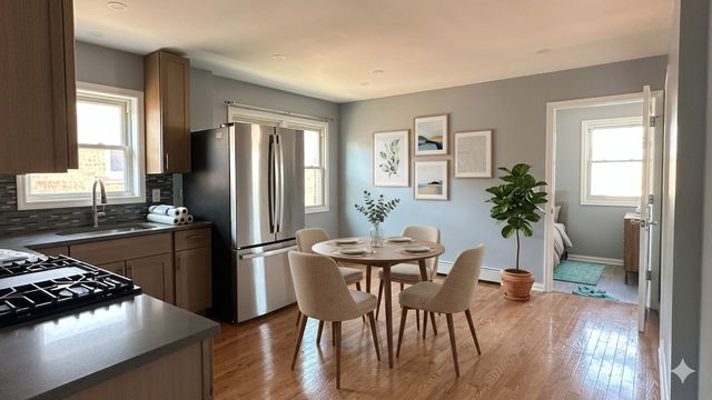 5404 N Central Avenue 2, Chicago, IL 60630