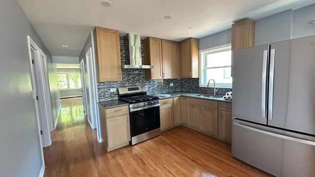 5404 N Central Avenue 2, Chicago, IL 60630