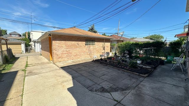 5404 N Central Avenue 2, Chicago, IL 60630