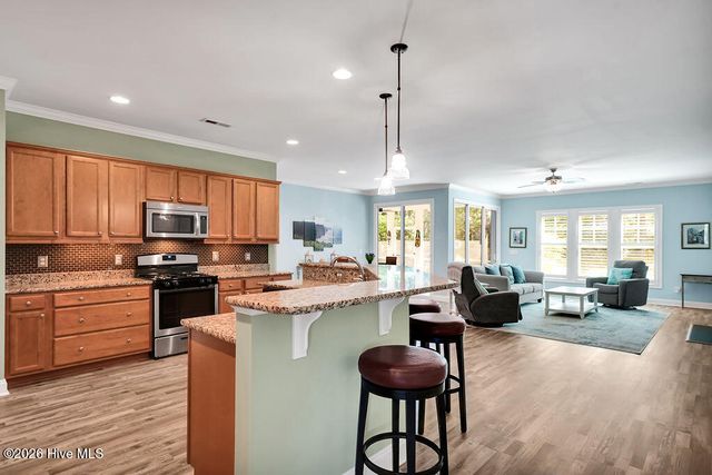 2017 Forest View Circle, Leland, NC 28451