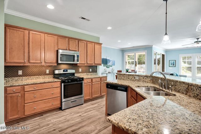 2017 Forest View Circle, Leland, NC 28451