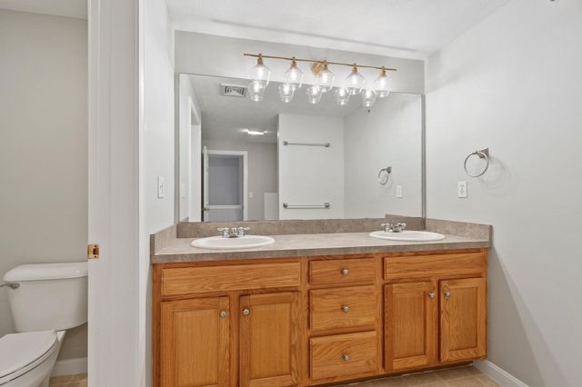 9 Green Briar Rd 9, Fitchburg, MA 01420