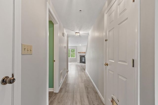 9 Green Briar Rd 9, Fitchburg, MA 01420