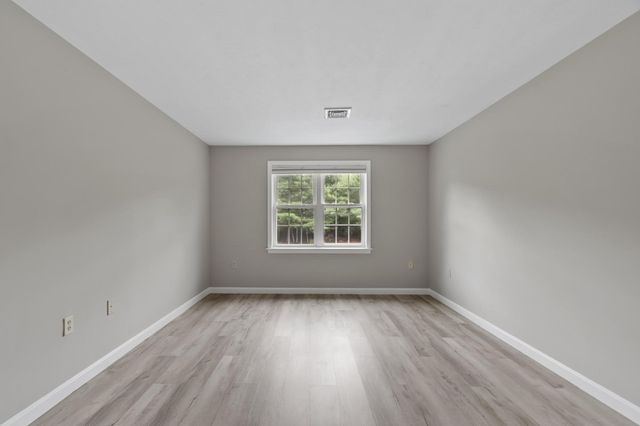 9 Green Briar Rd 9, Fitchburg, MA 01420