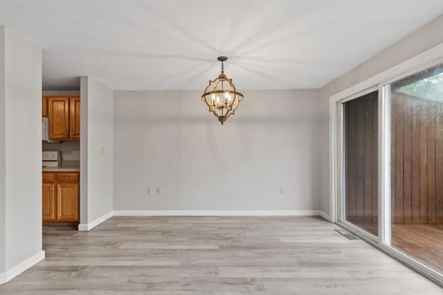 9 Green Briar Rd 9, Fitchburg, MA 01420
